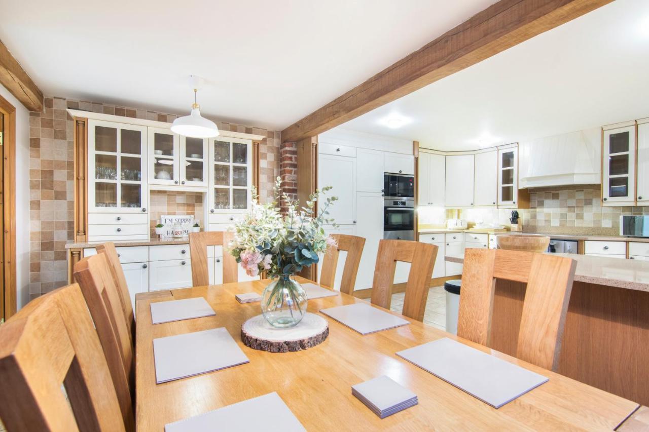 The Roost Group - The Coach House - Hot Tub Villa Gravesend Eksteriør bilde