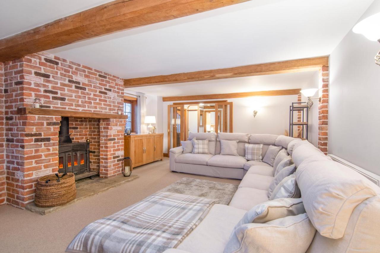 The Roost Group - The Coach House - Hot Tub Villa Gravesend Eksteriør bilde